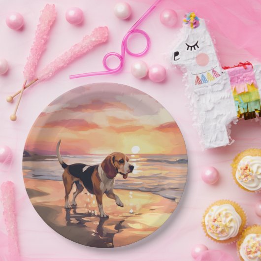 Sandy Paws Beagle Hond op Strand Zonsondergang Papieren Bordje (Feest)