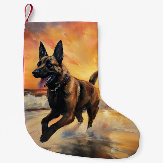 Sandy Paws Belgische Malinois-hond op het strand b Kleine Kerstsok (Voorkant)