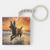 Sandy Paws Belgische Malinois Hond op Strand Zonso Sleutelhanger (Achterkant)