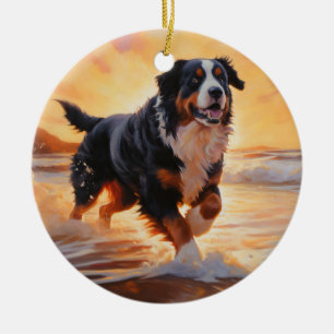 Sandy Paws Berner Berghond op Strand Zonsondergang Keramisch Ornament