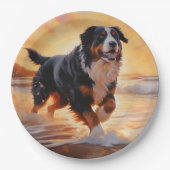 Sandy Paws Berner Berghond op Strand Zonsondergang Papieren Bordje (Voorkant)