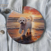 Sandy Paws Bichon Frise Hond op Strand Zonsonderga Ronde Button 6,0 Cm (In situ)