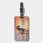 Sandy Paws bloedhond op strand zonsondergang Bagagelabel (Voorkant verticaal)