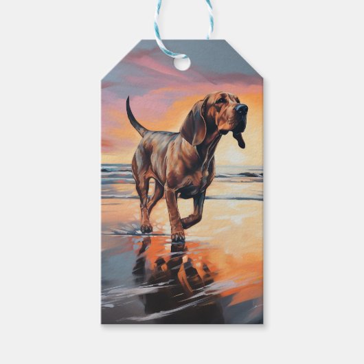 Sandy Paws bloedhond op strand zonsondergang Cadeaulabel (Voorkant)