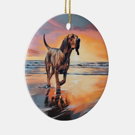 Sandy Paws bloedhond op strand zonsondergang Keramisch Ornament (Rechts)