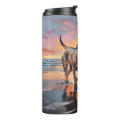 Sandy Paws bloedhond op strand zonsondergang Thermosbeker (Gedraaid links)