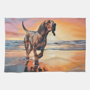 Sandy Paws Bloodhound Hond op Strand Zonsondergang Theedoek