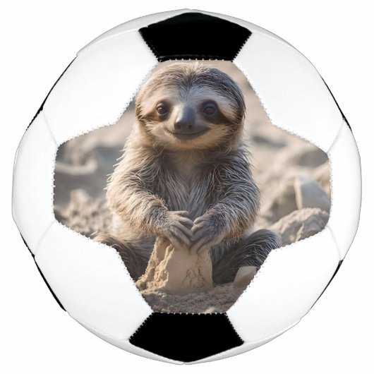 Sandy Shores: Baby Sloth Bouw Zandkastelen, Voetbal (Voorkant)
