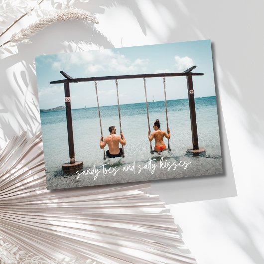 Sandy Toes Salty Kisses Bruiloft Save the Date Aankondigingskaart