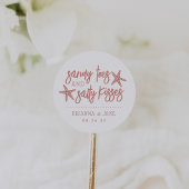 Sandy Toes, Salty Kisses Destination Wedding Favor Ronde Sticker