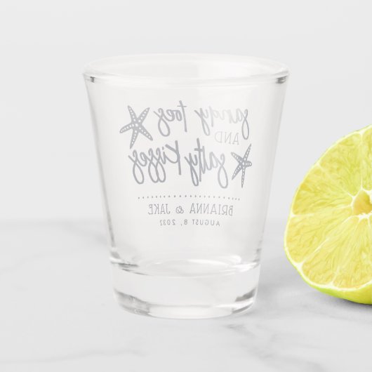 Sandy Toes & Salty Kisses Destination Wedding Shot Shot Glas (Achterkant)