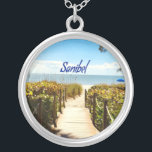 Sanibel Island Florida Beach Ocean Zilver Vergulden Ketting<br><div class="desc">Sanibel Island Florida Beach Ocean Blue sky,  groen gras en de schone oceaan.</div>