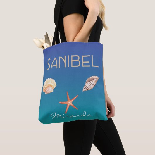 Sanibel met schelpen op blauw en aangepaste naam tote bag (Dichtbij)