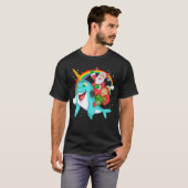 santa and elf riding narwhal t-shirt (Voorkant volledig)