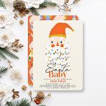 Santa Baby Christmas Holiday Baby shower Kaart<br><div class="desc">Deze schattige "santa baby" genderneutrale baby shower uitnodiging beschikt over een Santa's gezicht / hoofd met kleurrijke kerstvakantie verlichting op een crème achtergrond. De achterkant heeft een rode achtergrond met vakantie ornament in het rood. Personaliseer het voor uw behoeften. Je kunt bijpassende producten vinden in mijn winkel.</div>