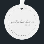Santa Barbara, California Travel USA Simple Ornament<br><div class="desc">Santa Barbara,  Californië. Een moderne en eenvoudige aangepaste koepel. Voor extra verpersoonlijking,  voeg een foto aan de rug van het ornament toe. Stuur me een bericht met vragen of aanvullende verzoeken om aangepaste ontwerpen.</div>