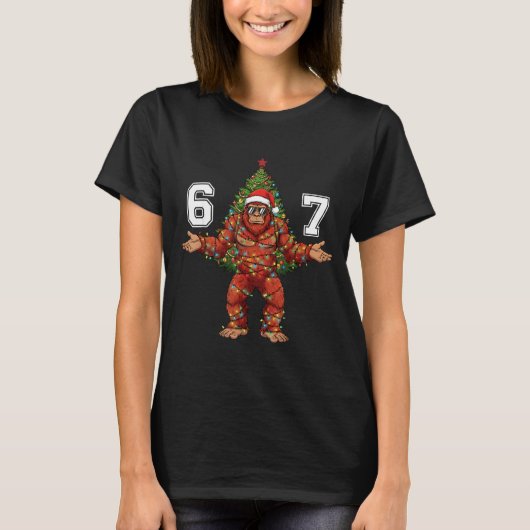 Santa Bigfoot 67 Christmas Tree Xmas Lights Funny T-shirt (Voorkant)