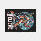 Santa Bigfoot Christmas Lights Funny Sasquatch Bel Fleece Deken (Voorkant (Horizontaal))