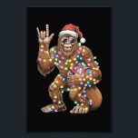 Santa Bigfoot Christmas Lights Rock Funny Foto Afdruk<br><div class="desc">Santa Bigfoot Kerstverlichting Rock Grappige Sasquatch Geloof</div>