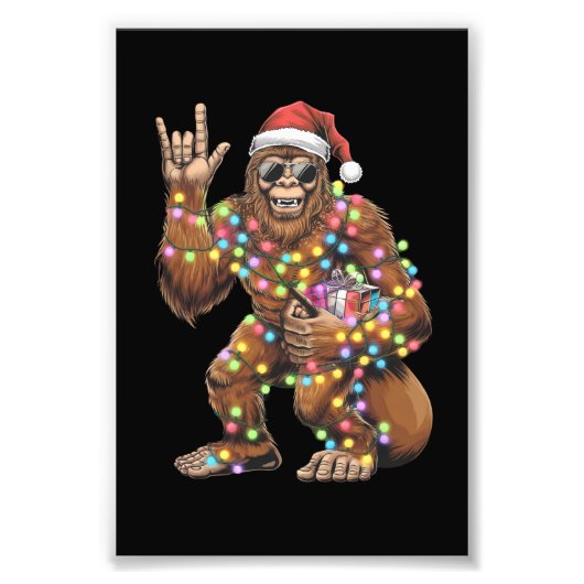 Santa Bigfoot Christmas Lights Rock Funny Foto Afdruk (Voorkant)