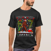Santa Bigfoot Christmas Tree Funny Sasquatch 67 T-shirt (Voorkant)