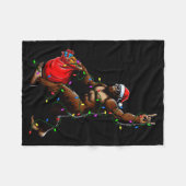 Santa Bigfoot Christmas Tree Lights Rock Funny Sas Fleece Deken (Voorkant (Horizontaal))