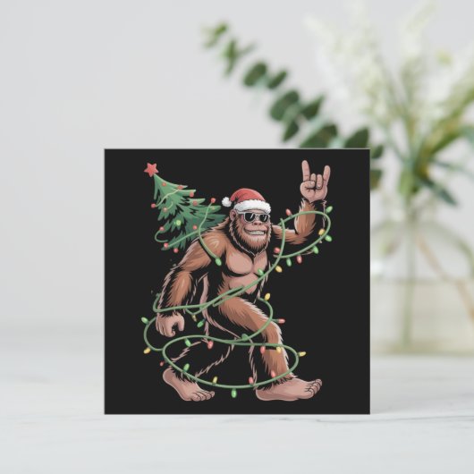 Santa Bigfoot Christmas Tree Xmas Lights Sasquatch Feestdagenkaart (Staand voorkant)