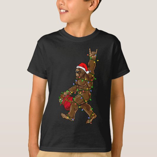 Santa Bigfoot Kerstverlichting Rock Funny Sasquatc T-shirt (Voorkant)