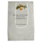  Santa Bringing Cadeaus gepersonaliseerd Medium Cadeauzakje (Achterkant)