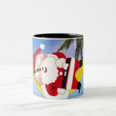 Santa chilling out hangmat & palmbomen tweekleurige koffiemok (Center)