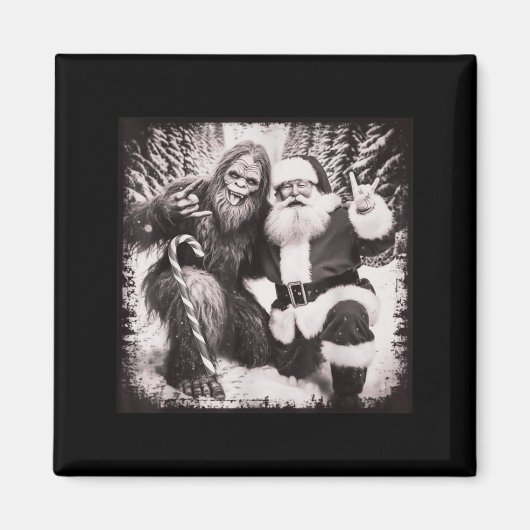 Santa Claus And Sasquatch Bigfoot Funny Joyful Sno Magneet (Voorkant)