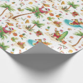 Santa Claus Christmas in July at the beach surfer Cadeaupapier (Hoek)