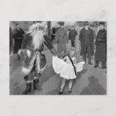 Santa Claus en Little Girl op Deck, 1925 Feestdagenkaart (Voorkant)