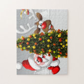 Santa claus en rendier achter een kerstboom.j legpuzzel (Verticaal)