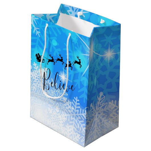 Santa Claus en zijn vliegende rendiertje - Geloof Medium Cadeauzakje (Achterkant Gekanteld)