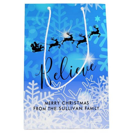 Santa Claus en zijn vliegende rendiertje - Geloof Medium Cadeauzakje (Voorkant)