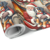 Santa Claus Holding Bernese Mountain Dog Christmas Cadeaupapier (Rol Hoek)