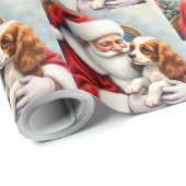 Santa Claus Holding Cavalier King Charles Spaniel Cadeaupapier (Rol Hoek)