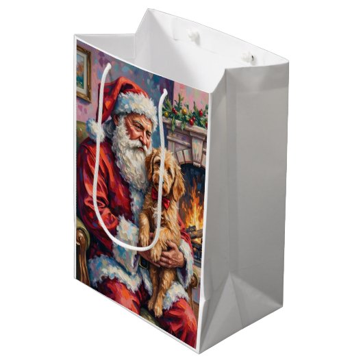 Santa Claus Holding Goldendoodle Christmas Art Medium Cadeauzakje (Voorkant Gekanteld)
