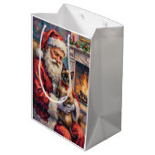 Santa Claus Holding Siamese Cat Christmas Art Medium Cadeauzakje (Achterkant Gekanteld)