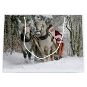 Santa Claus rides in a Horse sleigh Groot Cadeauzakje (Voorkant)