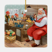Santa en Elves die speelgoed maken | Kerstmis Keramisch Ornament (Achterkant)