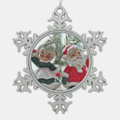Santa en Mrs Claus Tin Sneeuwvlok Ornament (Voorkant)