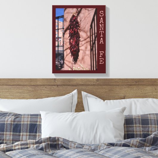 Santa Fe Chili Ristra met Shadows Canvas Print (Insitu (Slaapkamer))