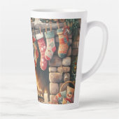 Santa Fireplace beroemd gemaakt door Christmas Sto Latte Mok (Rechts)