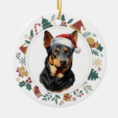 Santa Hat Australische Kelpie Hond Kerstkrans Keramisch Ornament (Voorkant)