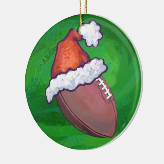 Santa Hat Football op groen Keramisch Ornament (Links)