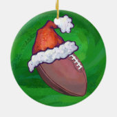 Santa Hat Football op groen Keramisch Ornament (Achterkant)