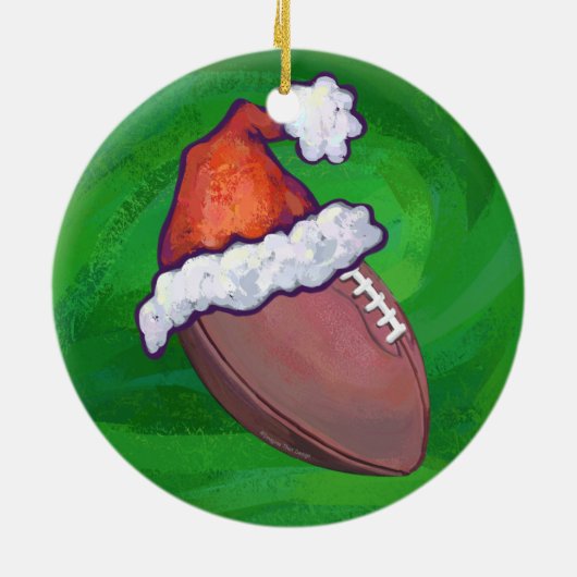 Santa Hat Football op groen Keramisch Ornament (Achterkant)