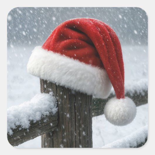 Santa Hat On a Snowy Fence Post Vierkante Sticker (Voorkant)